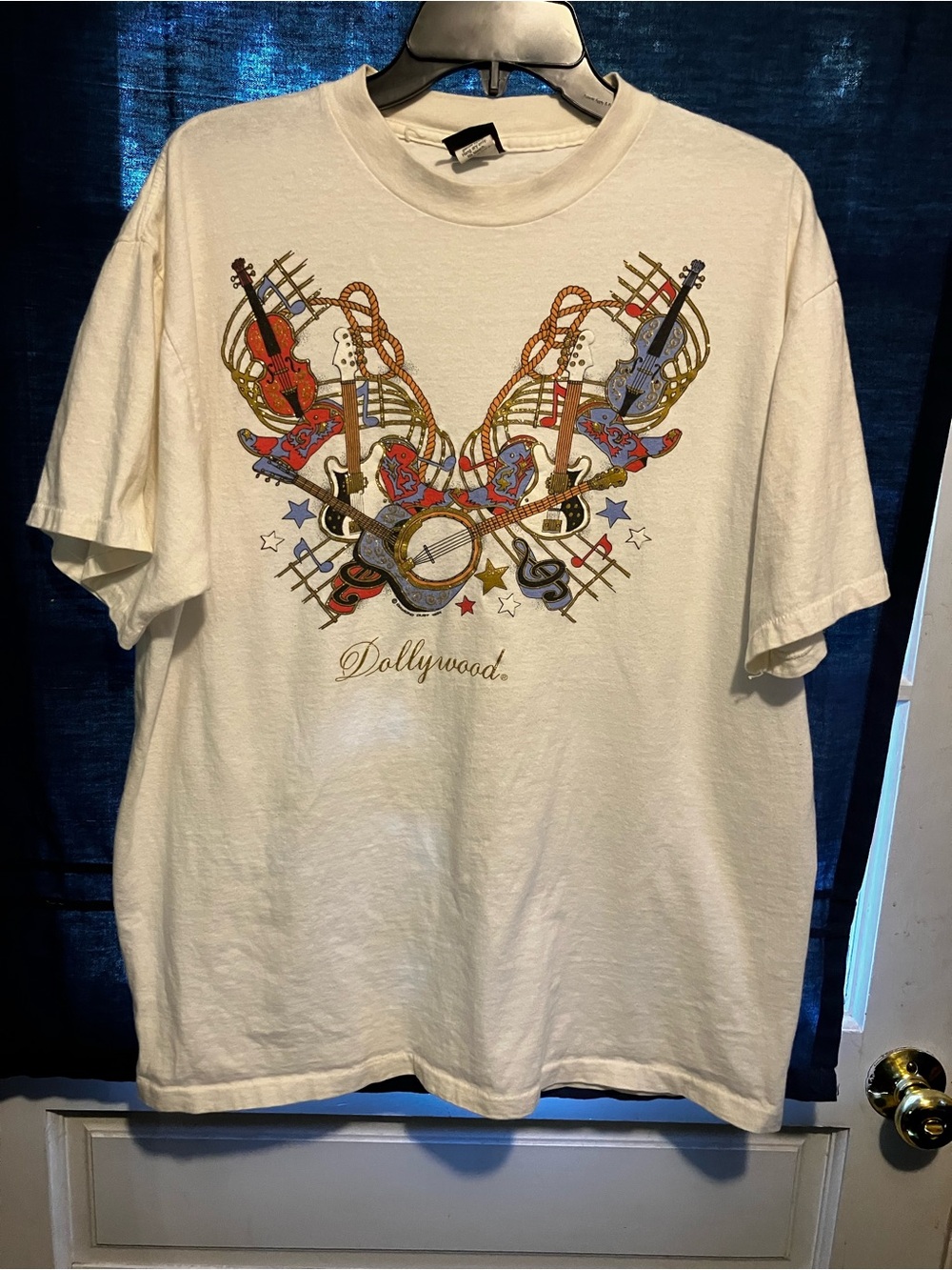 Dollywood vintage White Graphic Short-Sleeve Ladies  xl T-Shirt